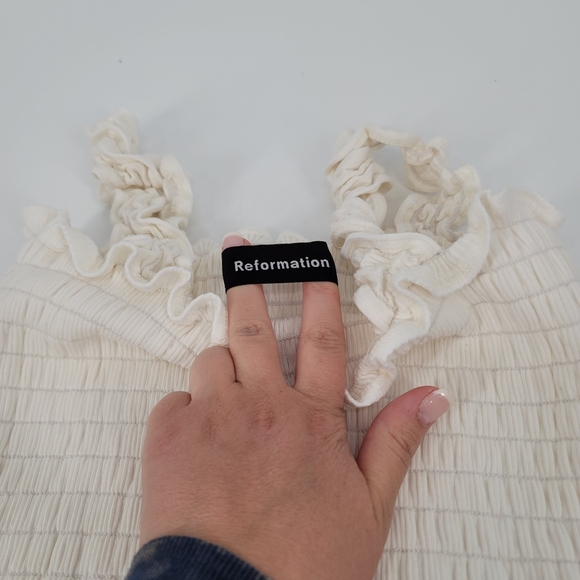Reformation White Ruffle Shoulder Smocked Crop Top Size S - Picture 2 of 6